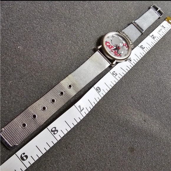 Vintage 1997 Dr. Seuss Cat In The Hat Silver Tone Quartz Watch Working 3ATM WR - Picture 9 of 9
